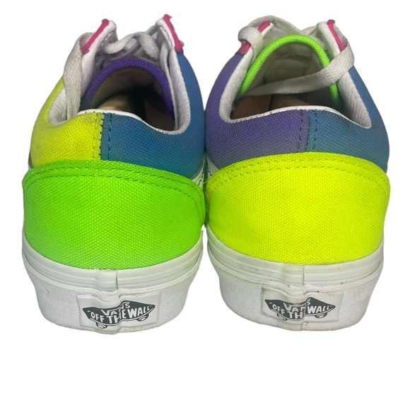 Vans - Picture 4 of 9